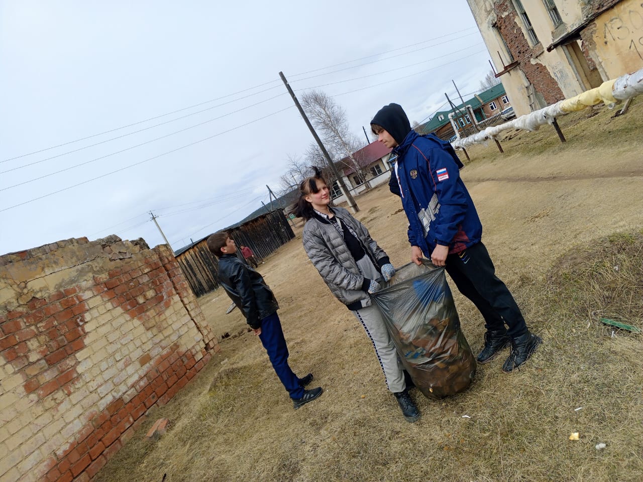 &amp;quot;Все на субботник&amp;quot;.